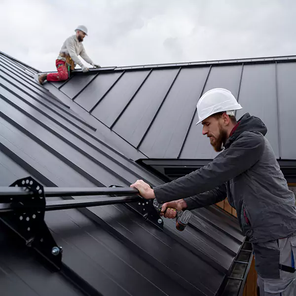 Why Glen Ellyn Property Owners Choose Arco Local for Metal Roof Repair?