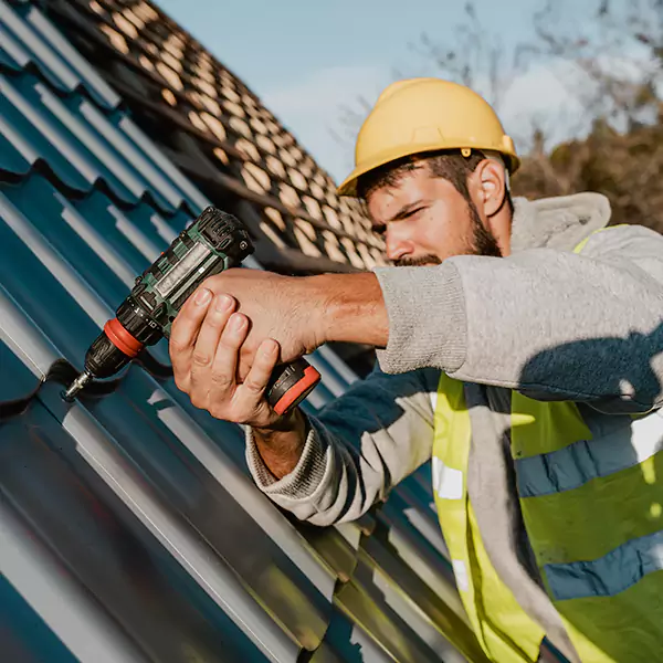 Why Glen Ellyn Homeowners Choose Arco Local for Steel Roof Repair Service?